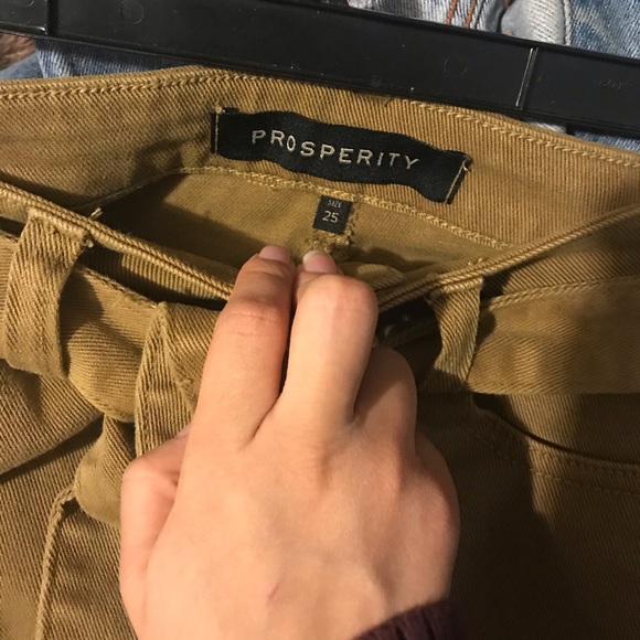 Belted Crop Straight Leg Jeans - Picture 10 of 10